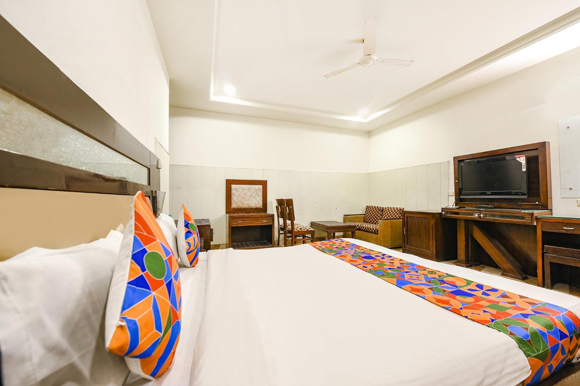 Fabhotel Grand Boutique New Delhi Buitenkant foto