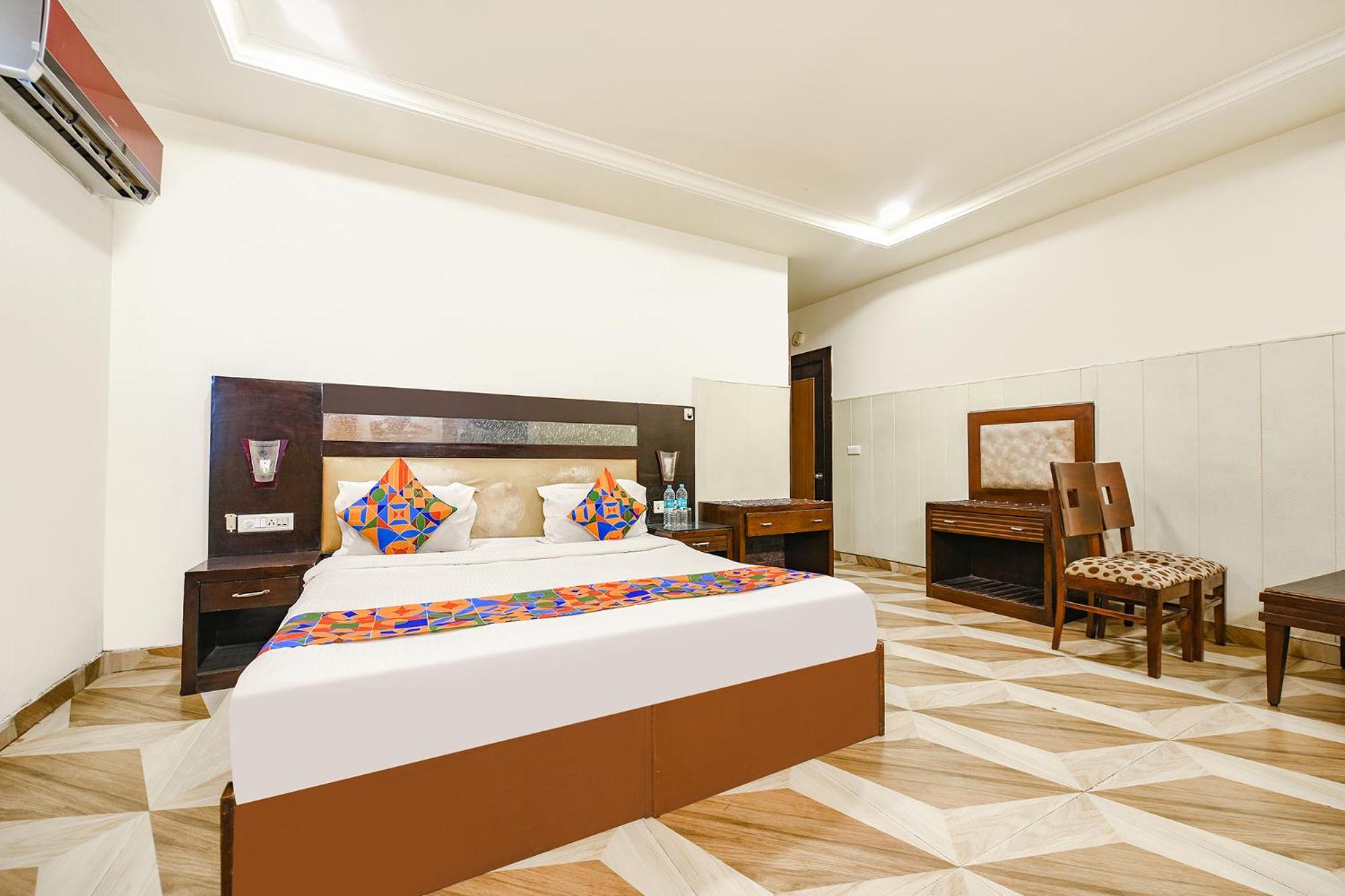 Fabhotel Grand Boutique New Delhi Buitenkant foto