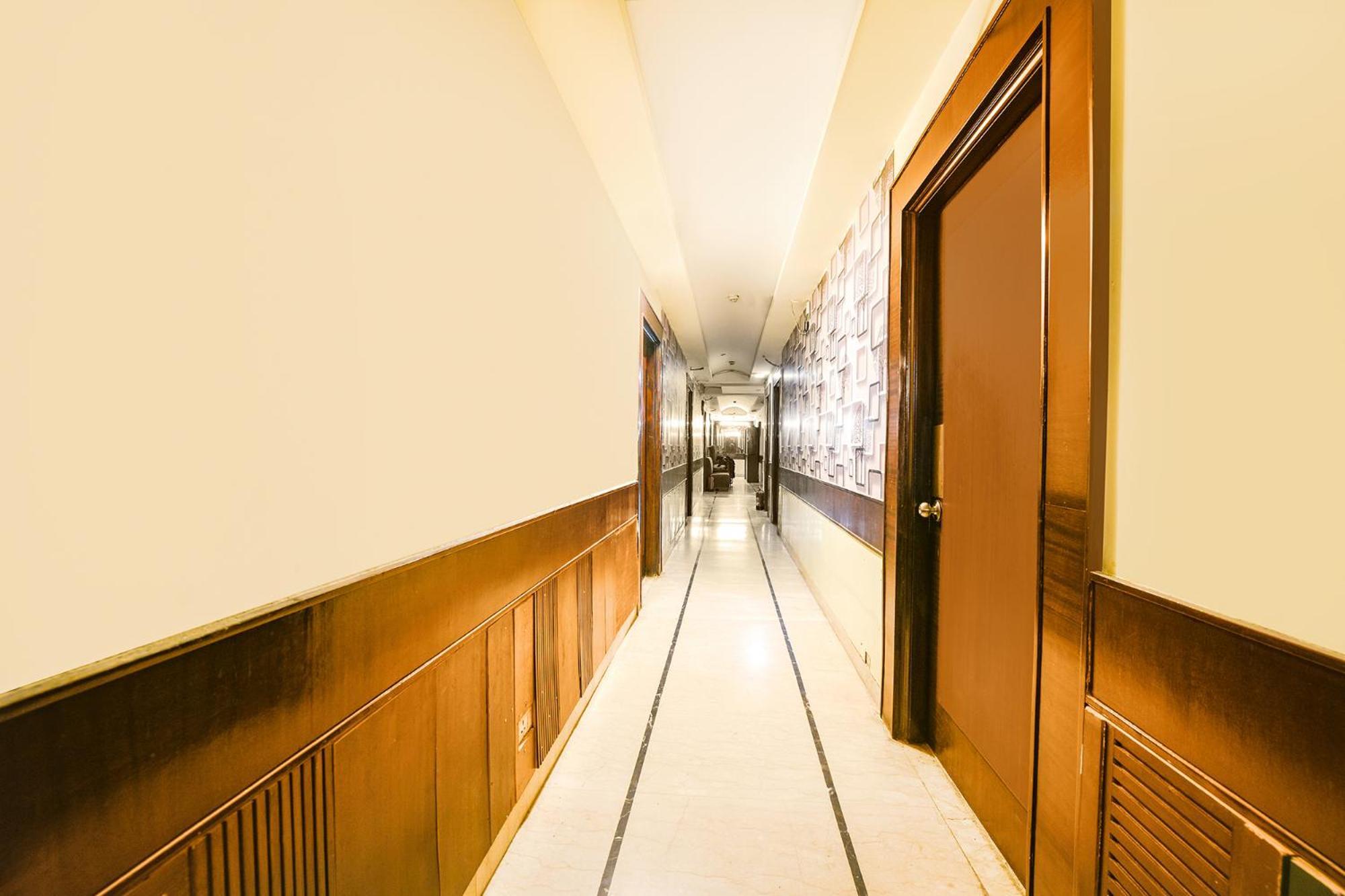 Fabhotel Grand Boutique New Delhi Buitenkant foto